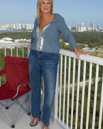 Photo de FemmeFatale30, 40 ans, femme mature à Villeurbanne
