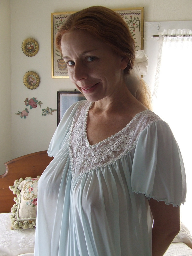 Photo de JulieNue, 40 ans, femme mature à Sartrouville