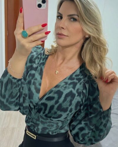 Photo de Sensuelle_23, 52 ans, femme mature à Evry